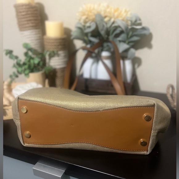 In Excellent Condition Michael Kors Raven Large Raven Gold Leather Shoulder Bag - Picture 9 of 9